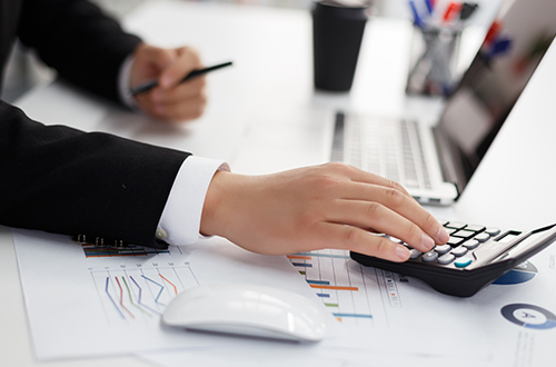 重庆在盘锦有家公司,还有债务能注销吗?